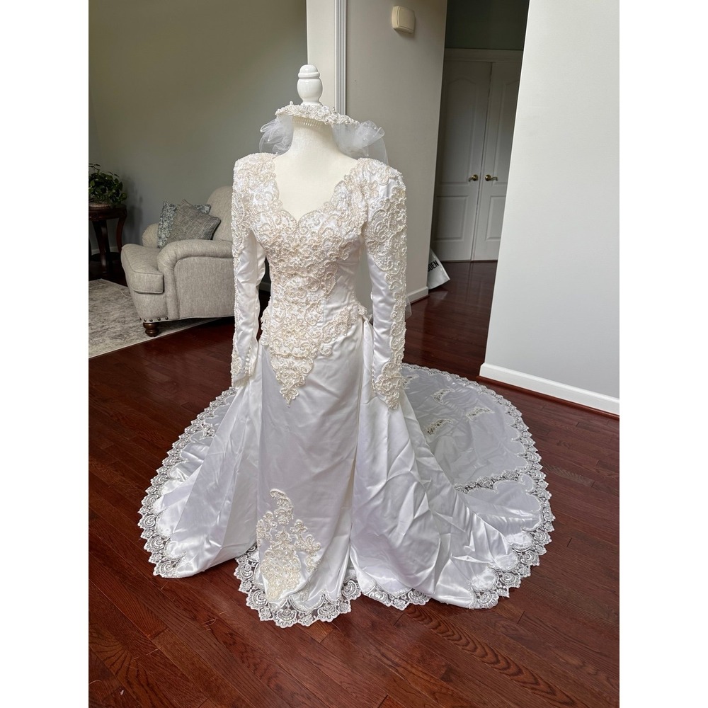Vintage Demetrios 50s 60s 70s 80s 90s Beaded Embellished Wedding Dress & Veil